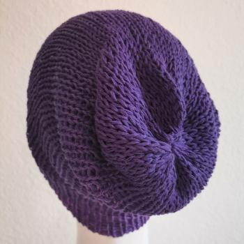 Strickmütze violett